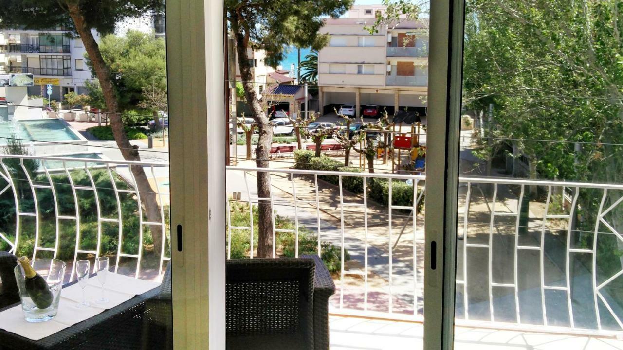 Apartamento Leman Apartment Салоу Екстериор снимка