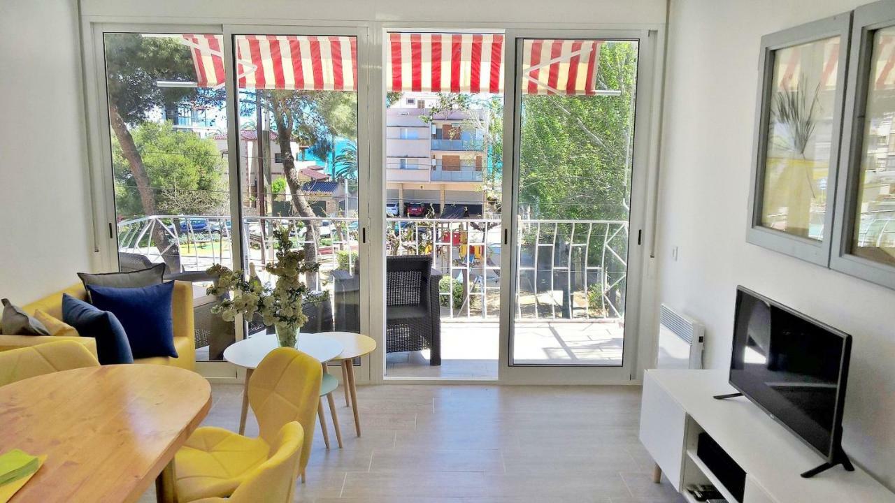 Apartamento Leman Apartment Салоу Екстериор снимка